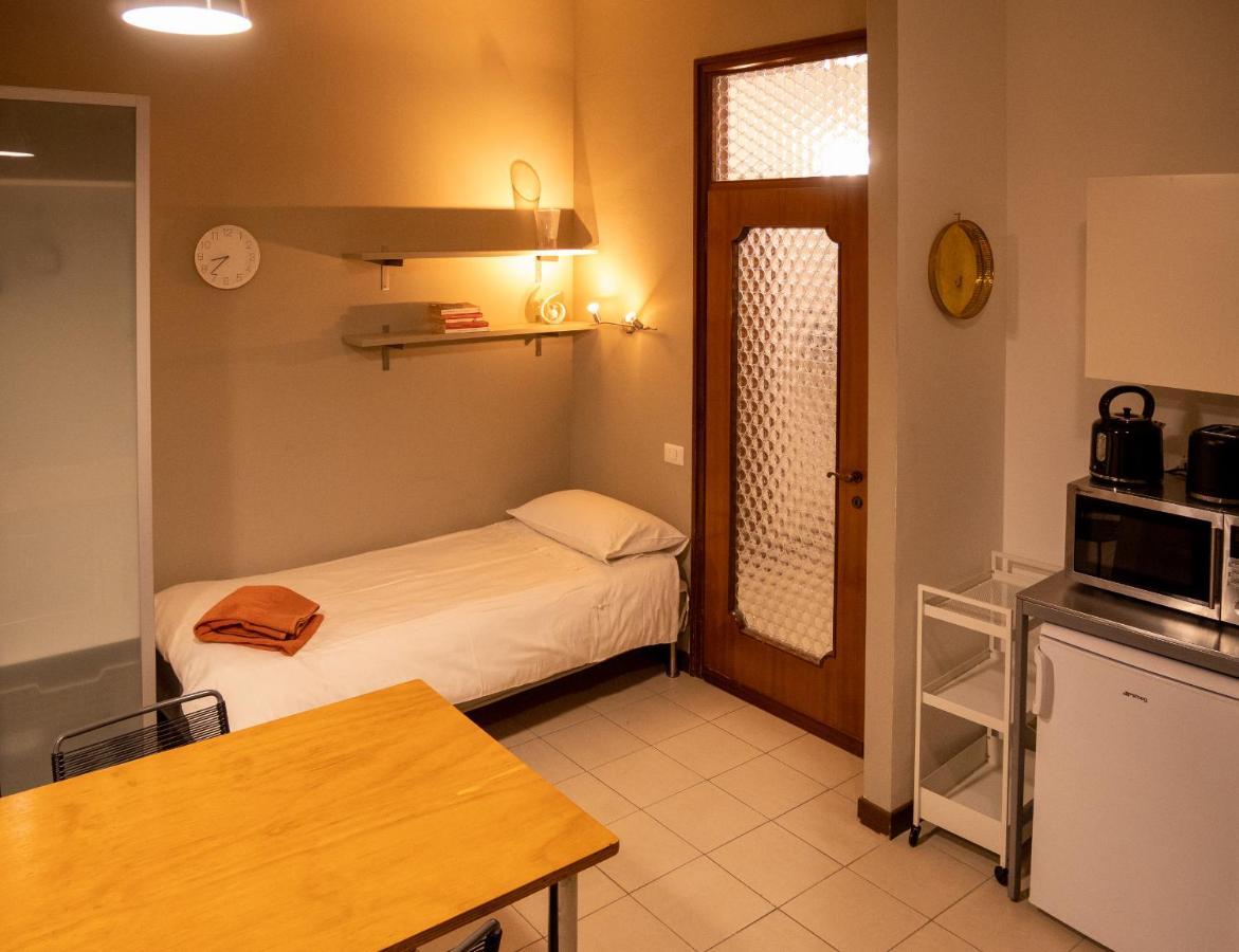 Chambers Short Rentals - Via Gezio Calini Brescia - 2 Studio Flats Exterior photo