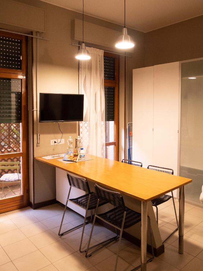 Chambers Short Rentals - Via Gezio Calini Brescia - 2 Studio Flats Exterior photo